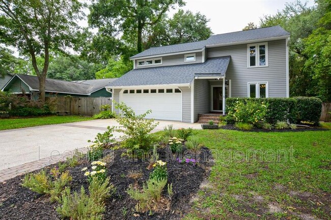 Building Photo - 2156 Forest Lakes Blvd