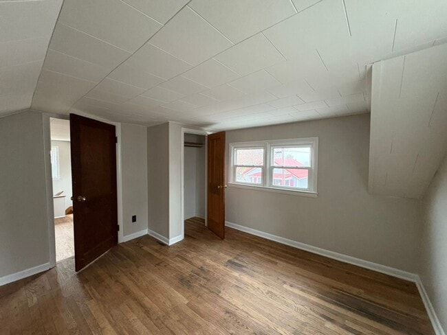 Building Photo - Charming House in the Borough