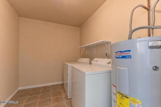 Building Photo - 1611 E El Parque Dr