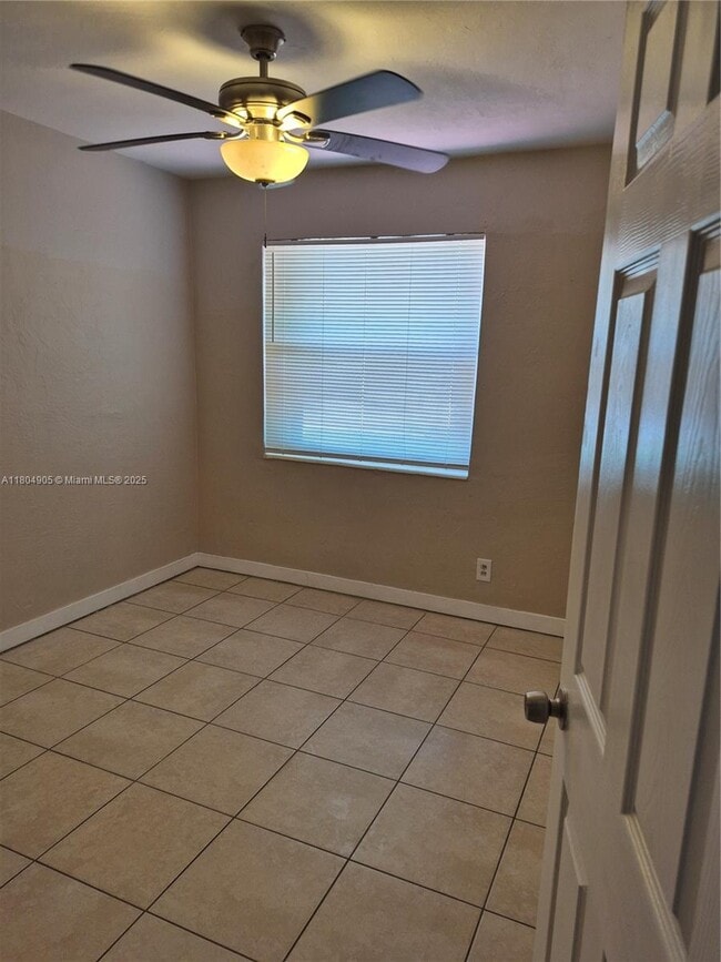 Building Photo - 2321 SW 43rd Way
