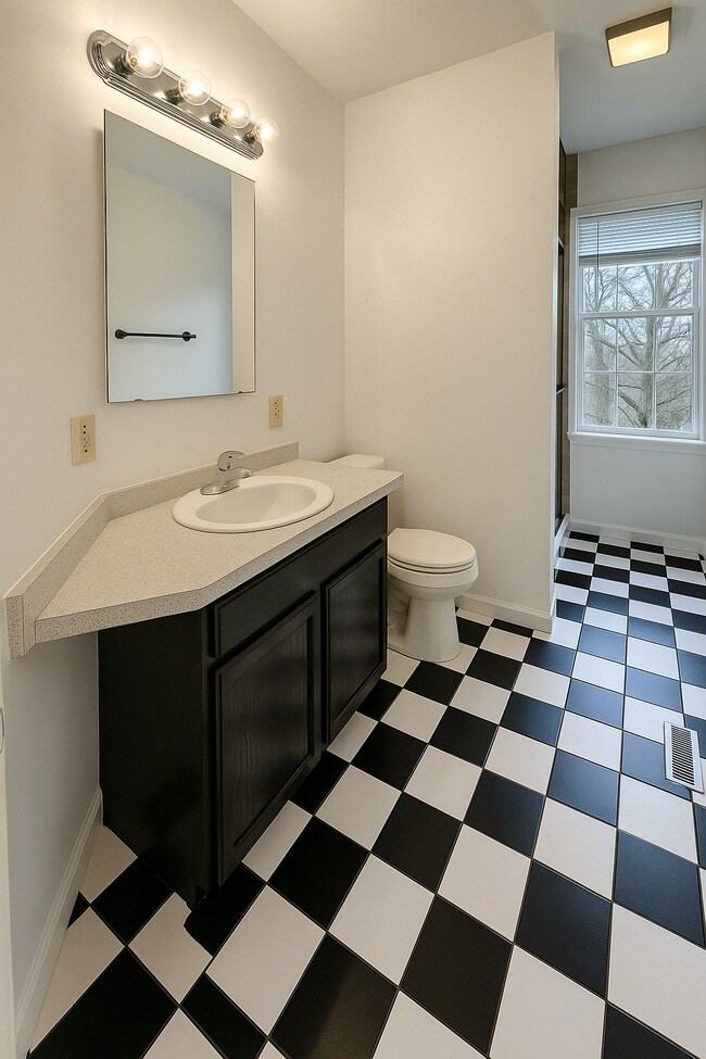 Building Photo - 1585 Pinewind Dr