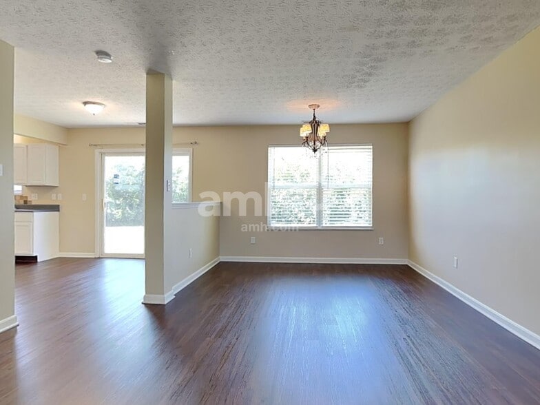 Building Photo - 107 Worthington Dr