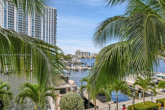 Building Photo - 17111 Biscayne Blvd