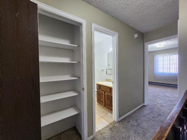 Building Photo - 55 Castle Royal Dr