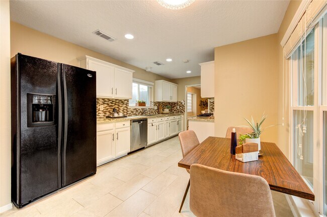 Building Photo - 7023 Brockington Dr