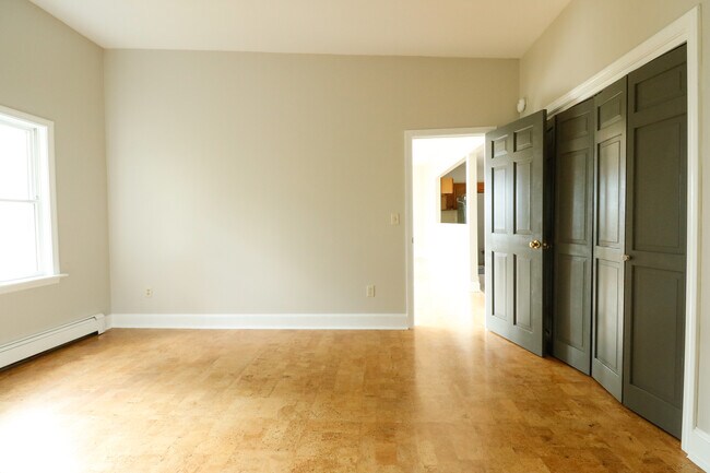 Bedroom 1 - 21 Eastern Promenade