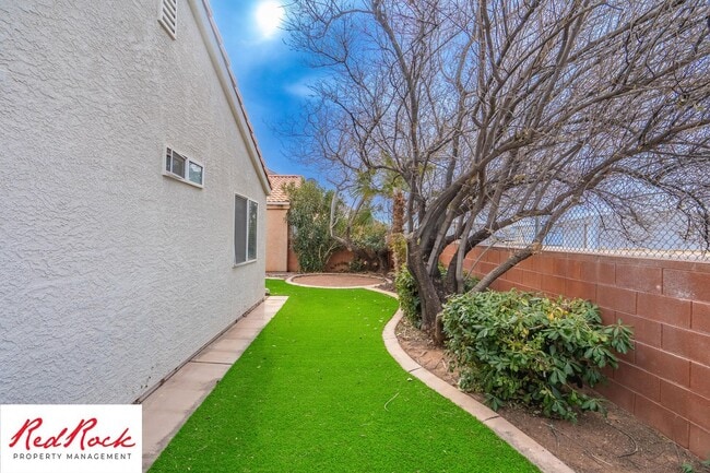 Building Photo - 3 Bedroom Home in Hurricane with Community Pool