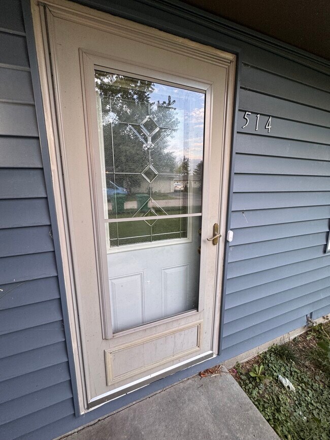 Building Photo - 514 S Pine St