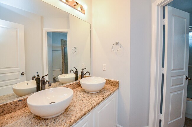 Building Photo - 14203 Marina Bay Ln
