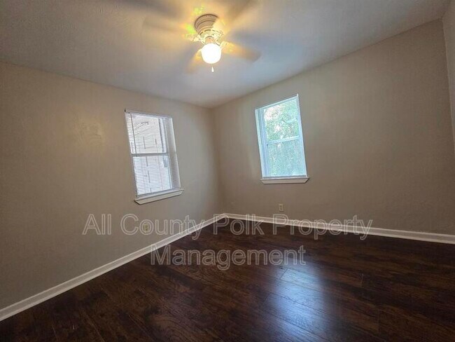 Building Photo - 103 Colonial Dr
