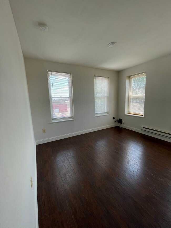 Building Photo - 2641 E Clearfield St