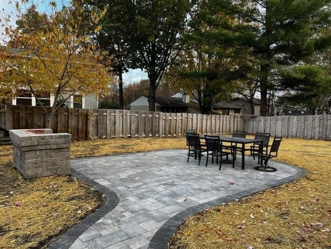 Building Photo - 7620 Westchester Dr