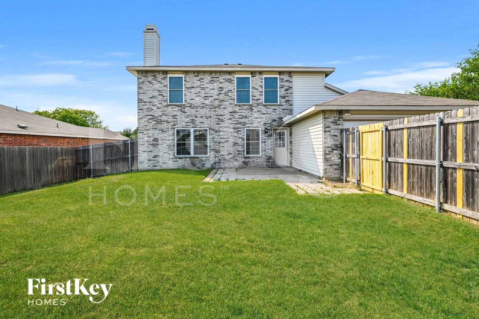 Building Photo - 1445 Lochspring Dr