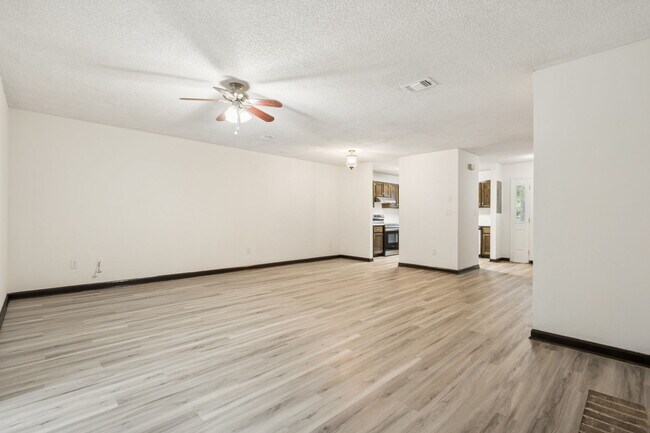 Building Photo - 1242 Chee Ln