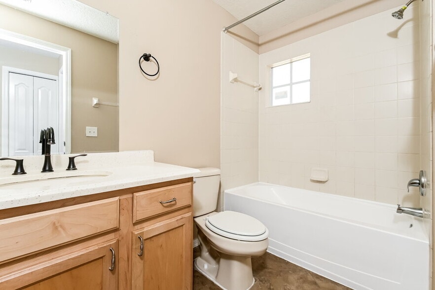 Building Photo - 8424 Deer Chase Dr