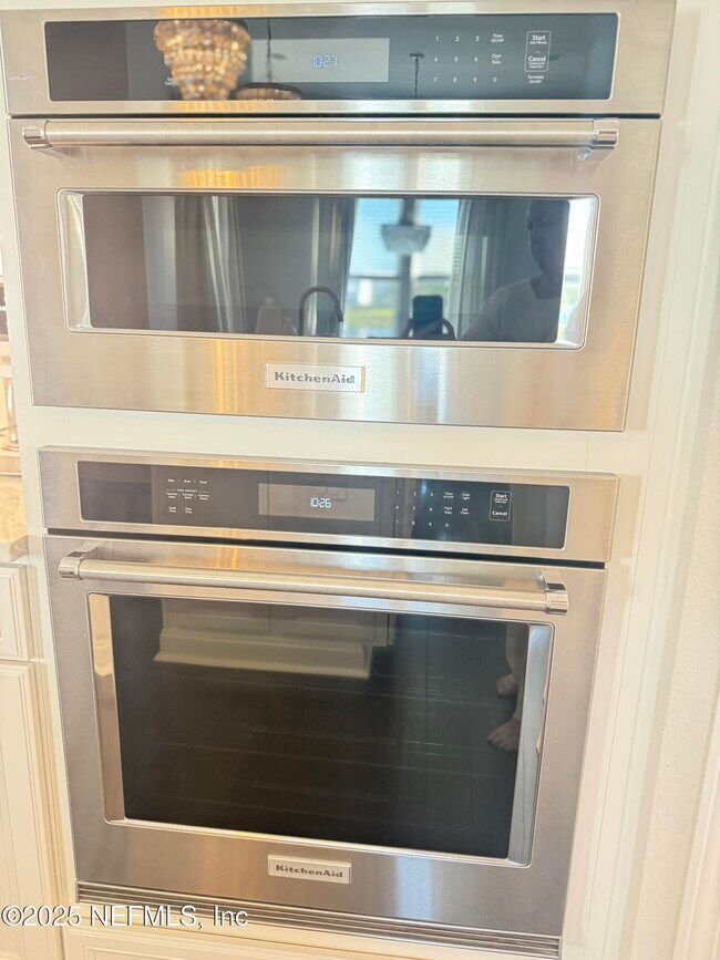 Building Photo - 646 Rum Runner Wy