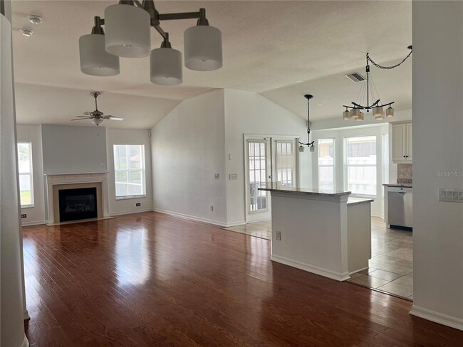 Building Photo - 12835 Standbridge Dr