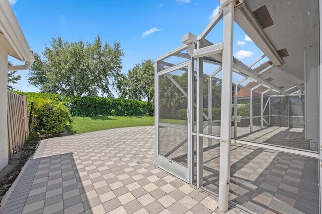 Building Photo - 3800 Miramontes Cir