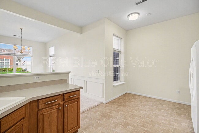 Building Photo - 3795 Brantford Way