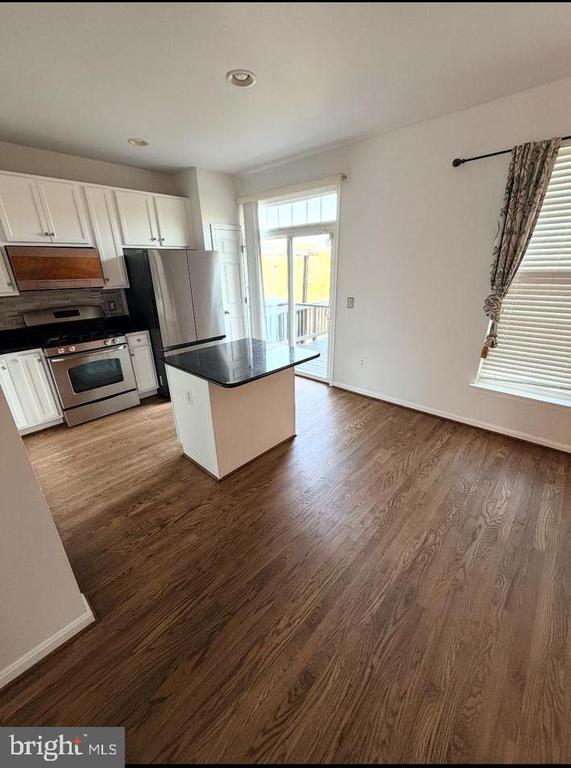 Building Photo - 15335 Elizabeth Burbage Loop