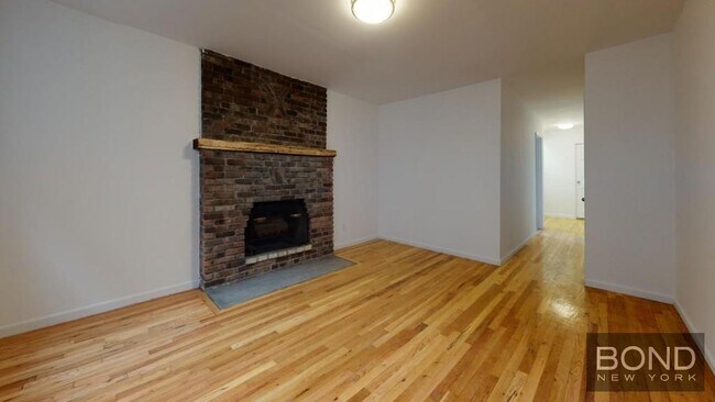 Building Photo - 118 E 92nd St