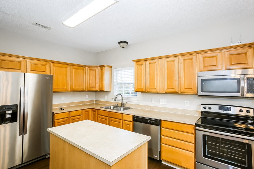 Building Photo - 15378 Michael Andrew Rd