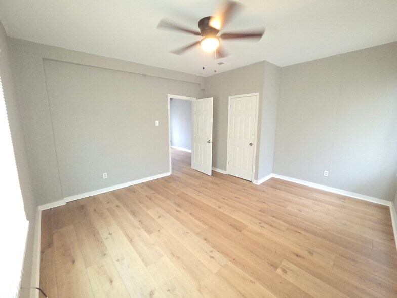 Building Photo - 1930 Winnebago St