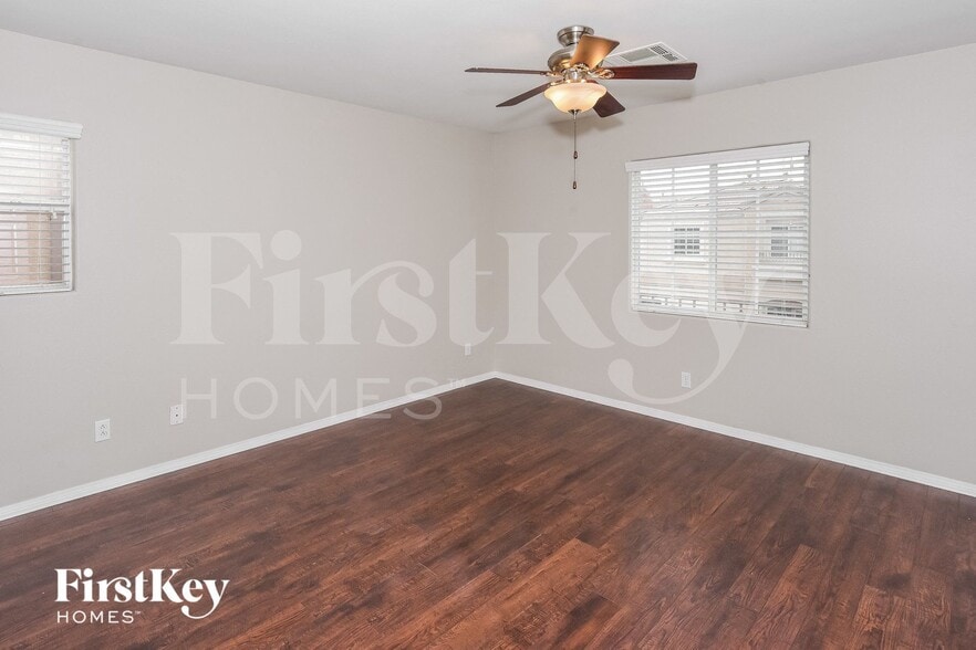 Building Photo - 11128 African Sunset St