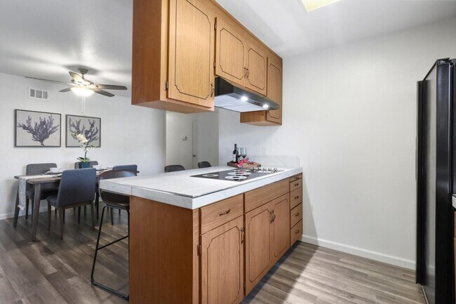 Building Photo - 2939 Samuel Dr