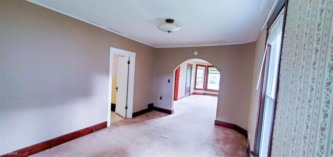 Building Photo - 1 br, 1 bath Duplex - 511 South 3rd Street 1