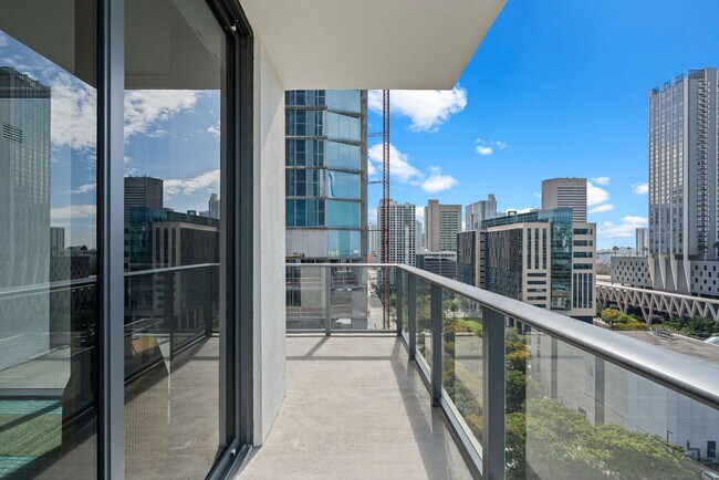 Building Photo - 11 NE 6th St