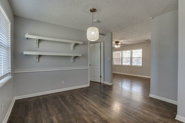 Building Photo - Three bed home in the heart of The Village