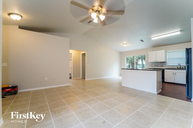 Building Photo - 3836 Candia Ave