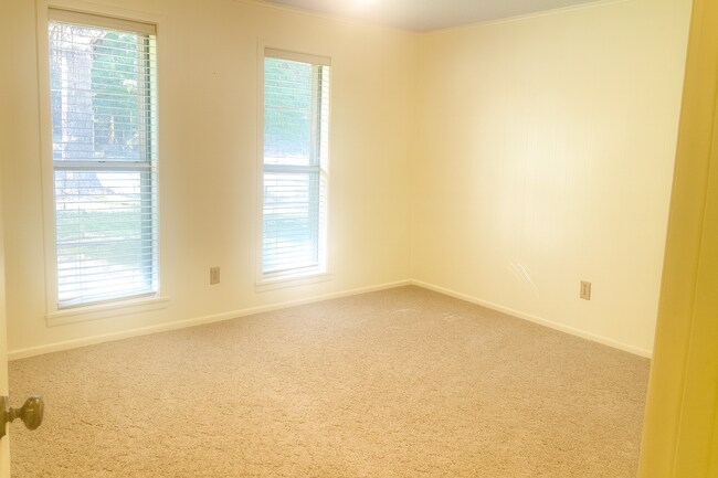 Building Photo - 953 Co Rd 2774