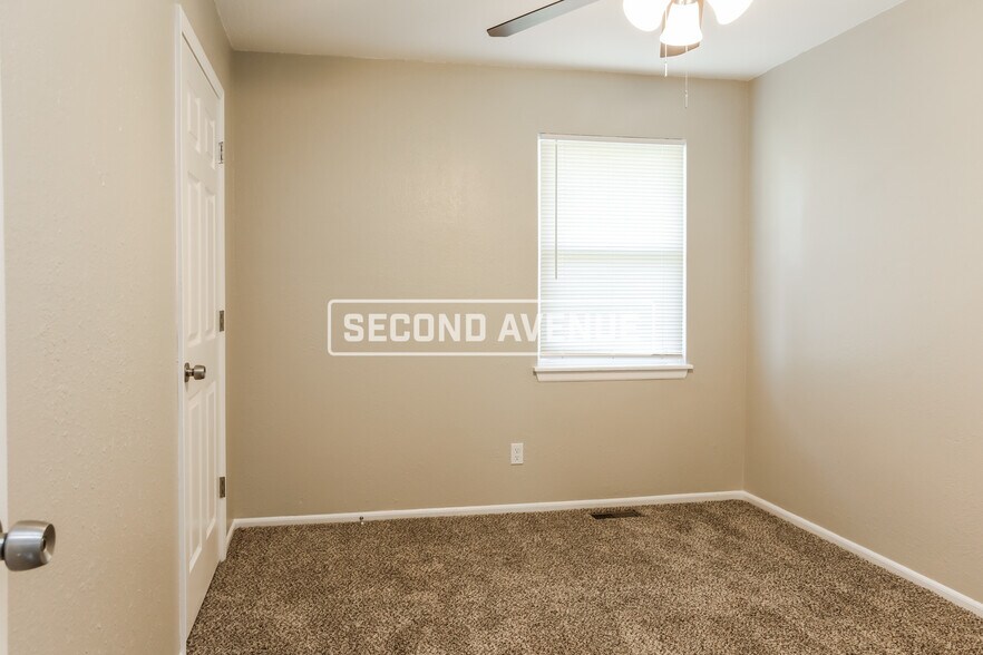 Building Photo - 1705 Vilas St