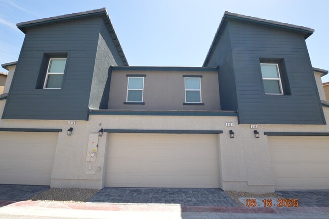 Primary Photo - 6952 Lynbridge St