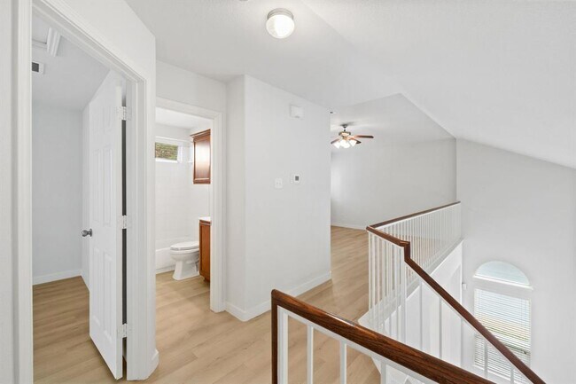 Building Photo - 1708 Rockland Dr