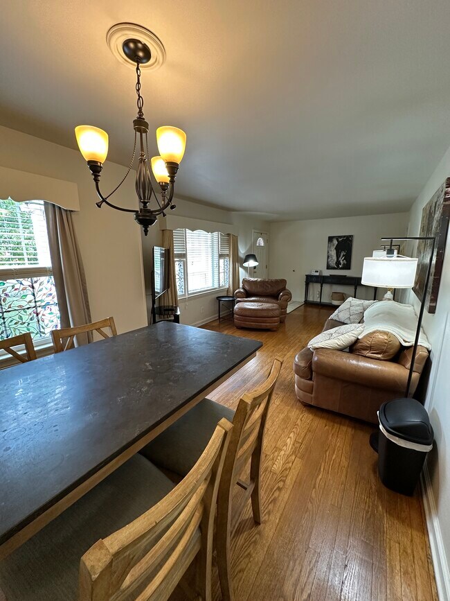 Building Photo - 2414 Fairmont Blvd