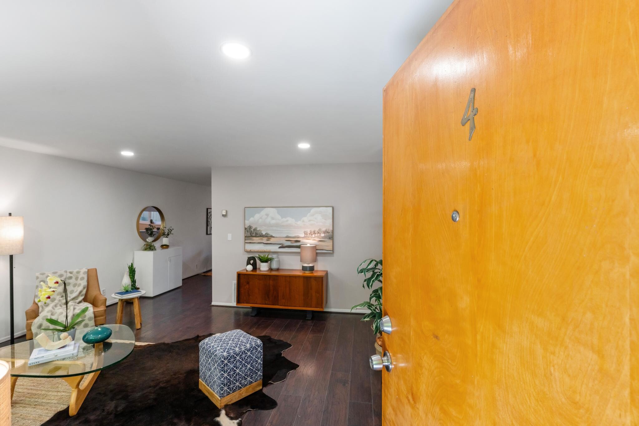 Building Photo - 6211 Telegraph Ave