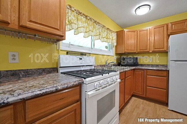Building Photo - 3985 Ural Ave