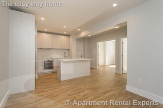 Building Photo - 136 Highland Ave