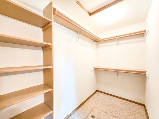 Building Photo - Well Kept 3BD Rambler