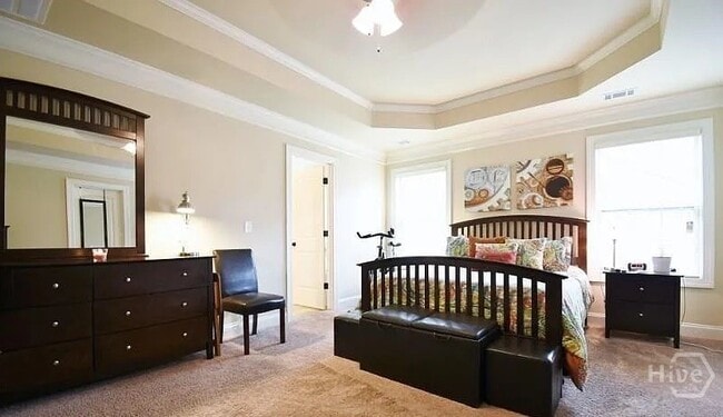 Building Photo - 157 Putters Dr