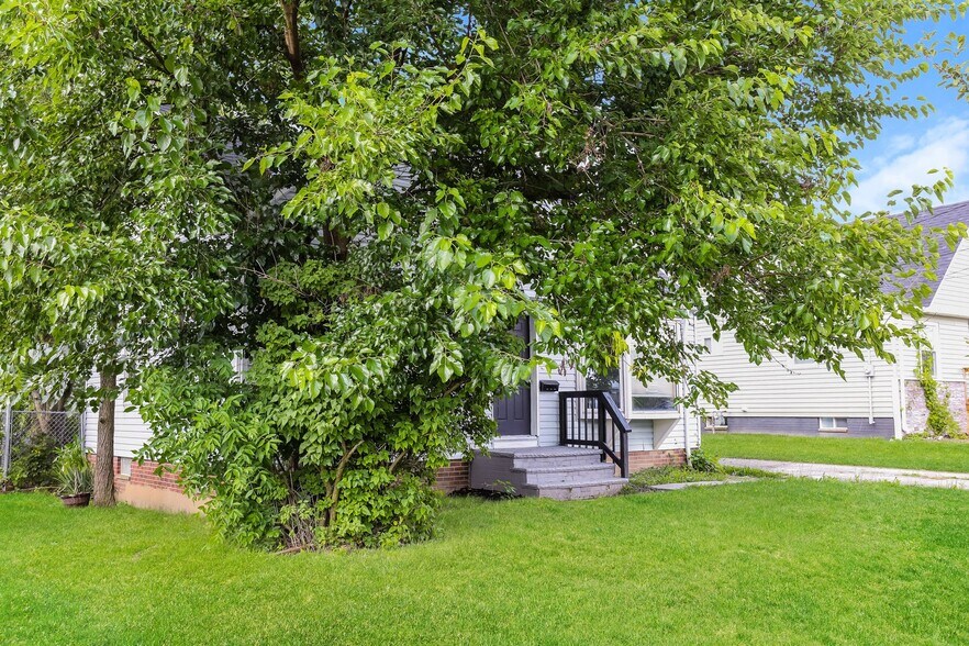 Building Photo - 17209 Deforest Ave