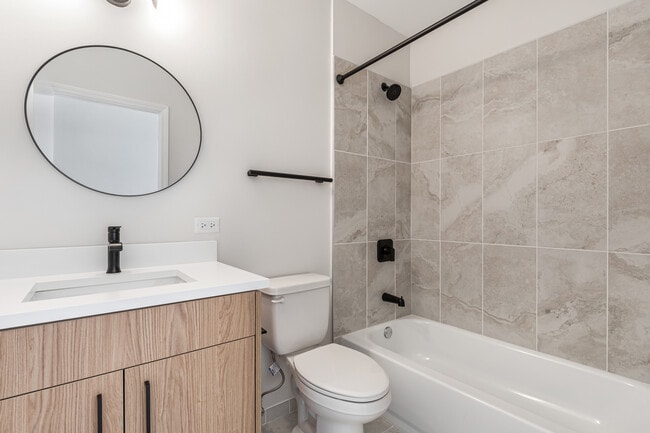 Building Photo - 805 N Milwaukee Ave