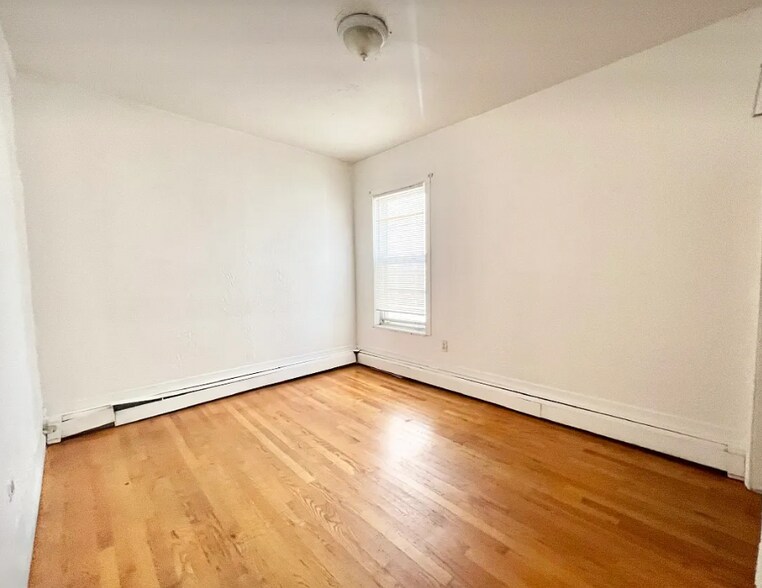 Building Photo - 846 Huntington Ave