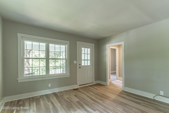 Building Photo - 1886 S Bardstown Rd