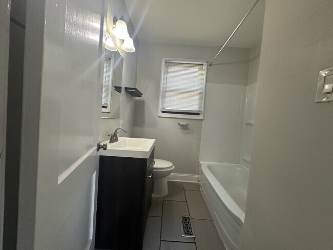 Building Photo - Charming Chilhowee Hills Cottage – Vintage Character Meets Modern Updates, Pets Welcome!