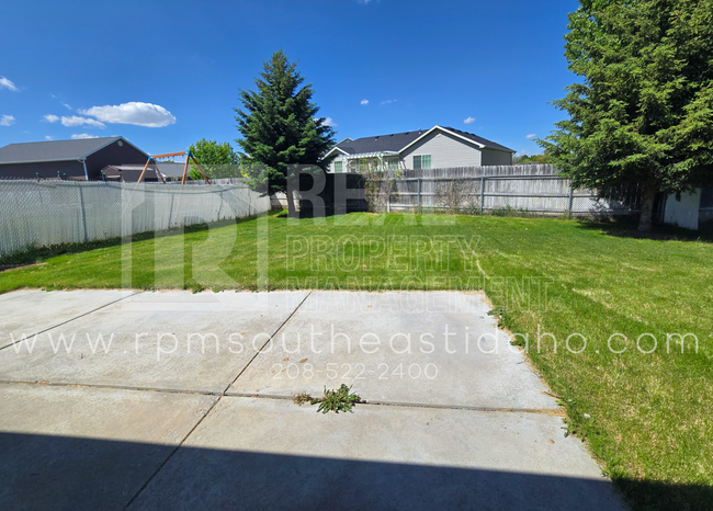Building Photo - Spacious & Updated 4 Bedroom, 3 Bathroom Twin Home in Ammon (Idaho Falls) for Rent by Real Proper...