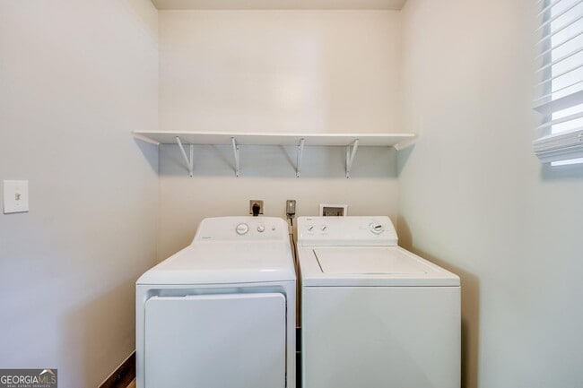 Building Photo - 6903 Doncaster Rd